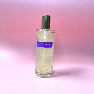 NEW Victoria’s Secret love spell shimmer body mist